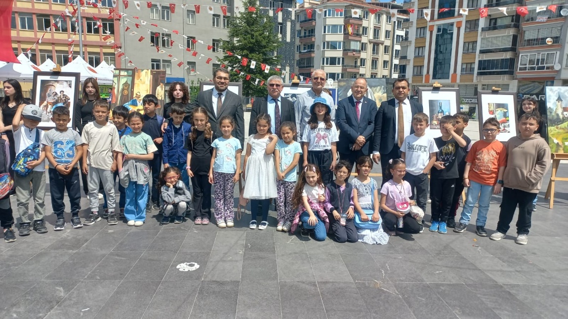 Resim Sergisi.